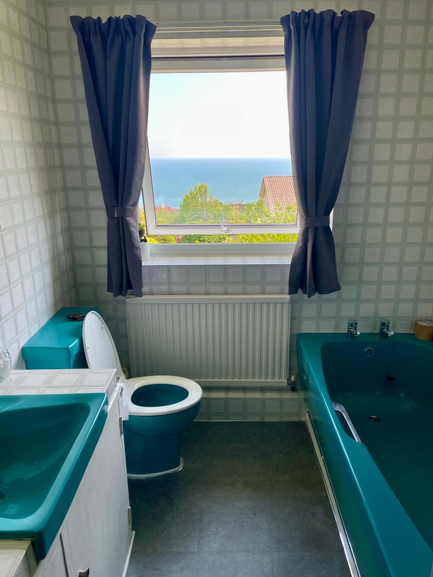 Stunning Charmouth Property With Bay Views! Buitenkant foto