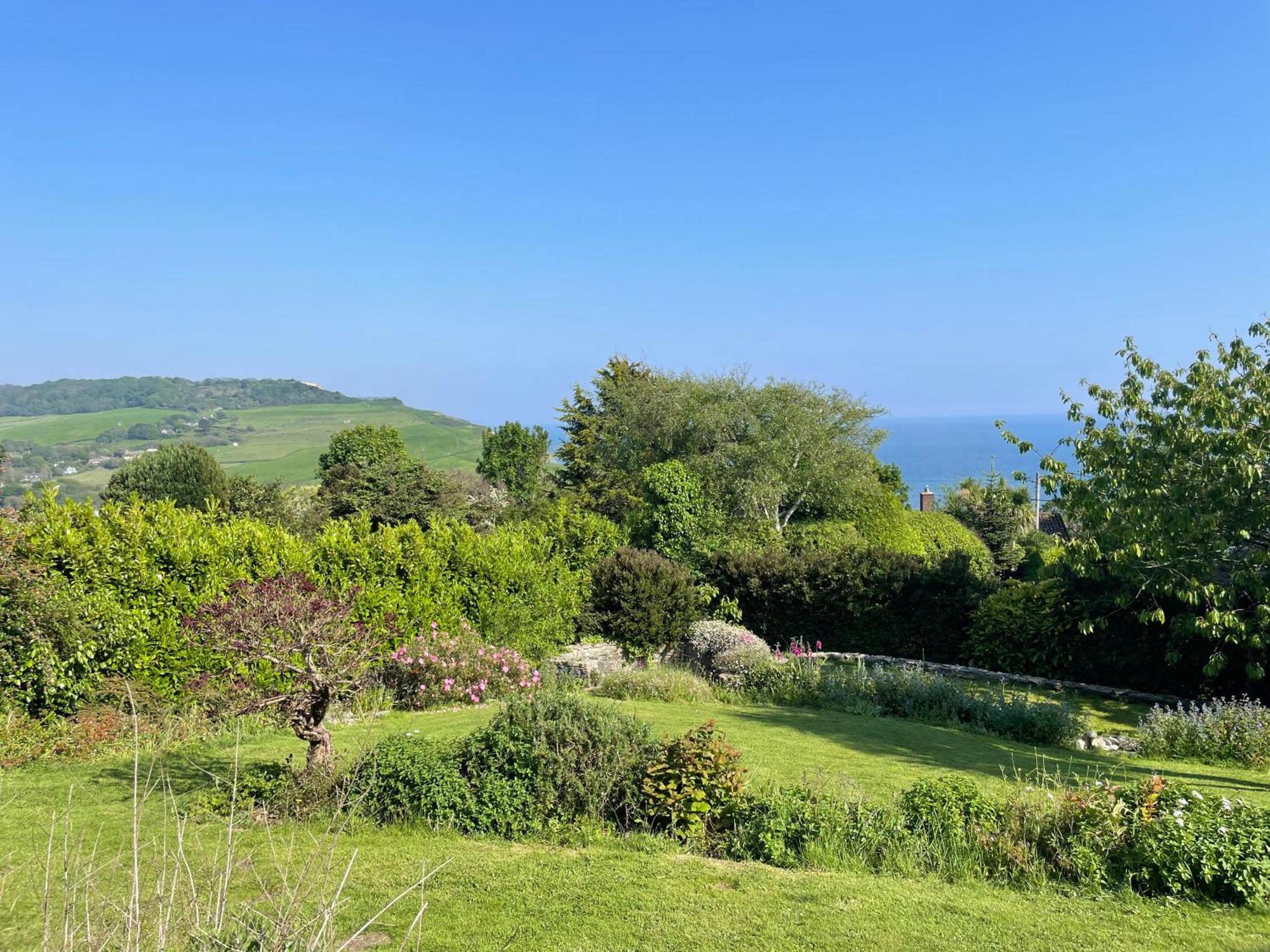 Stunning Charmouth Property With Bay Views! Buitenkant foto