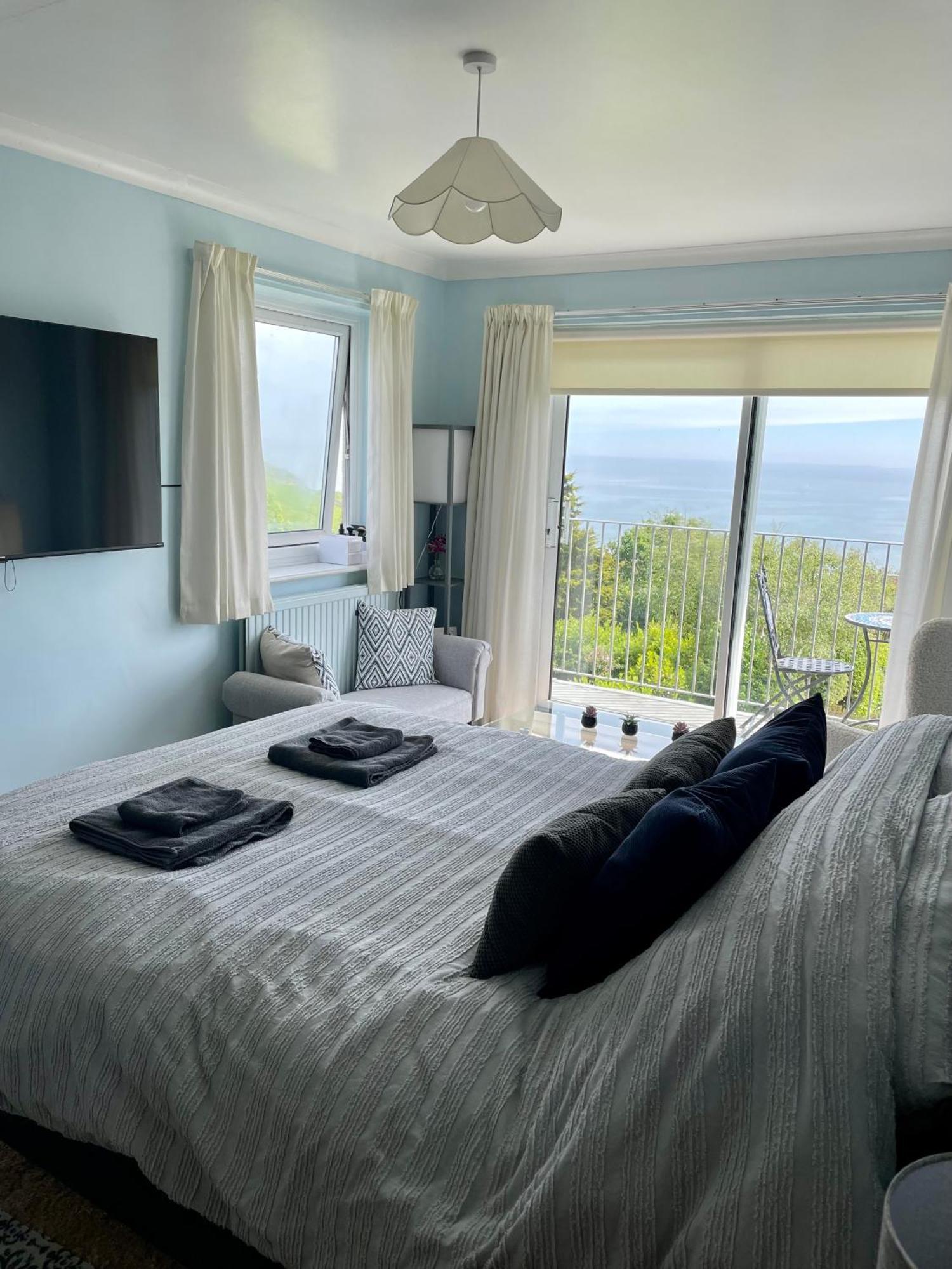 Stunning Charmouth Property With Bay Views! Buitenkant foto